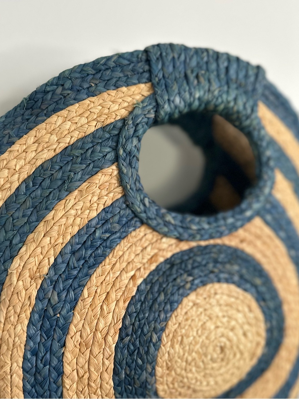 Kate Spade Round Raffia Straw Tote Blue Natural Woven Circle Bag 15” Rare - Picture 9 of 14